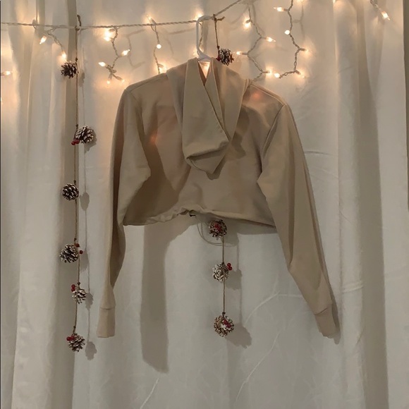 boohoo cropped hoodie - Picture 2 of 2